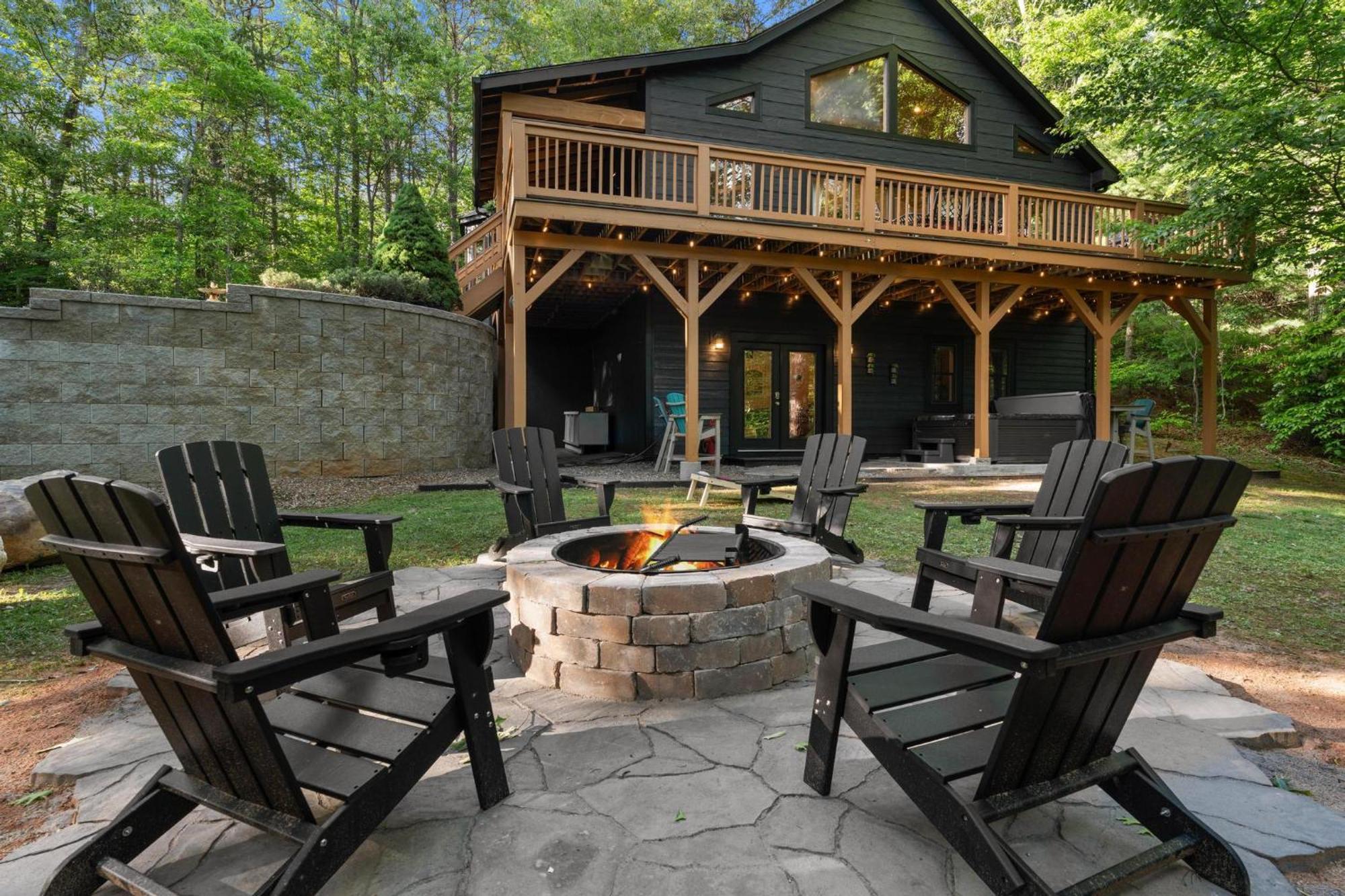 Lux Mtn Cabin - Hot Tub, Fire Pit, Game Room Франклин Экстерьер фото