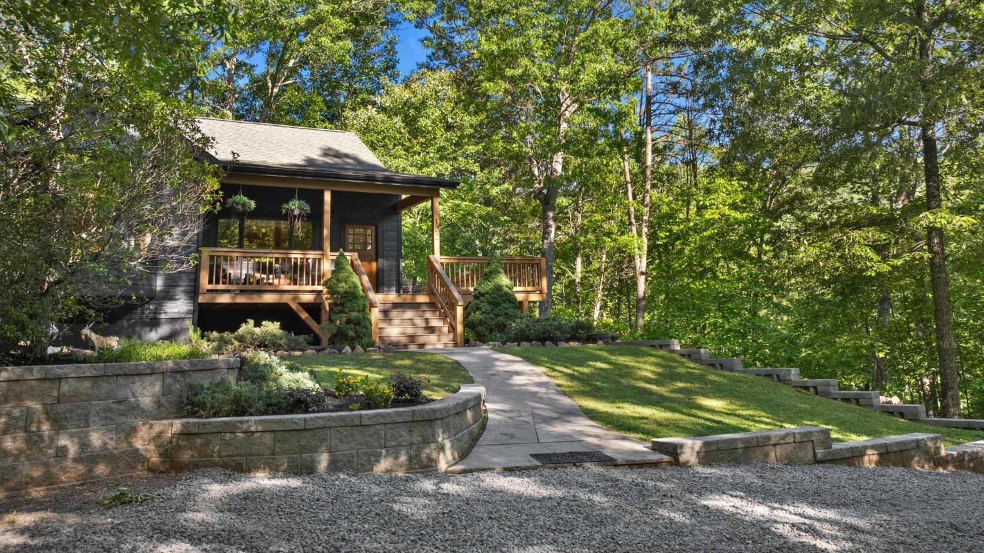 Lux Mtn Cabin - Hot Tub, Fire Pit, Game Room Франклин Экстерьер фото