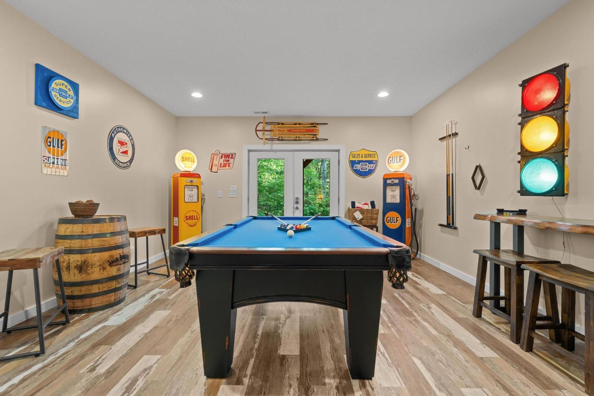 Lux Mtn Cabin - Hot Tub, Fire Pit, Game Room Франклин Экстерьер фото